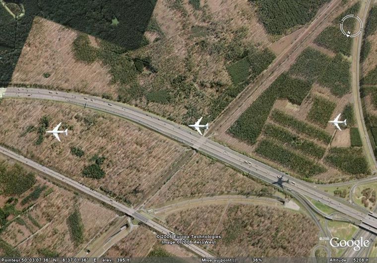 3 avions en vol